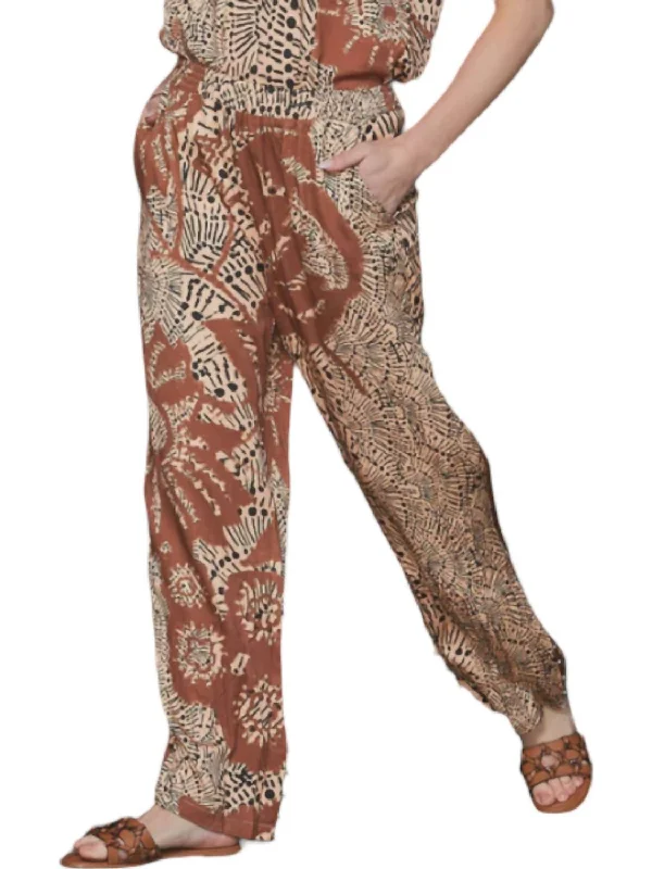 Cozy Lifestyle Ubine Trousers In Apricot