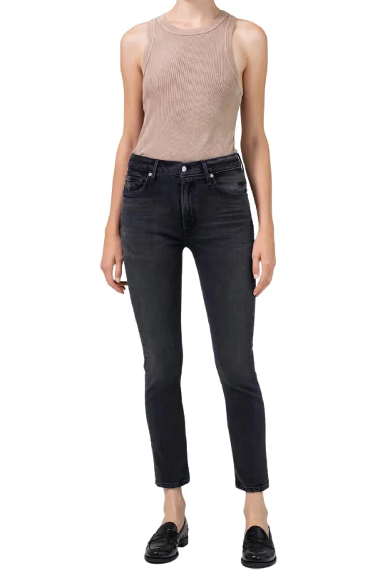 Effortless Looks Ella Mid Rise Crop Jeans In Film Noir