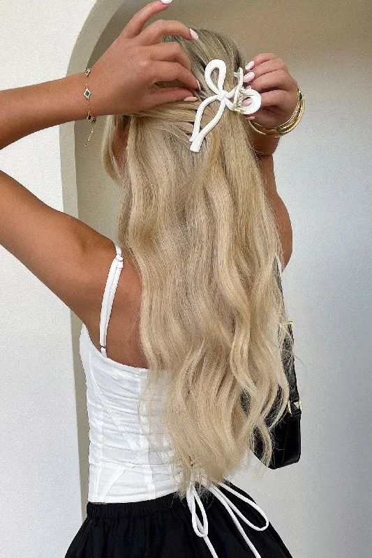 Celebrity Style Blaire Claw Clip - White