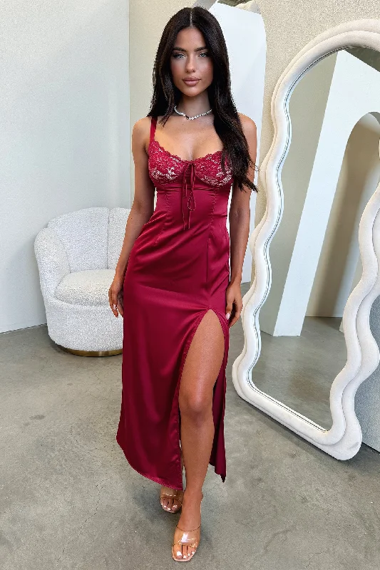 Easygoing Outfits Sorrento Maxi Dress - Red