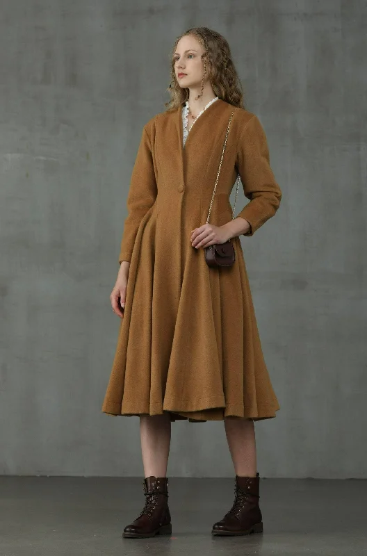 Little Women 22 | Wool Coat in Tan