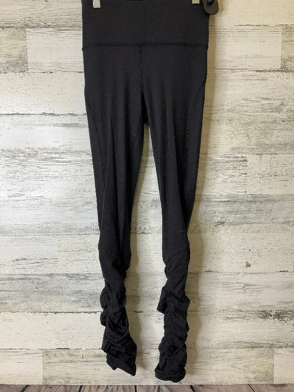 Elegant Series Athletic Leggings By Lululemon  Size: 4