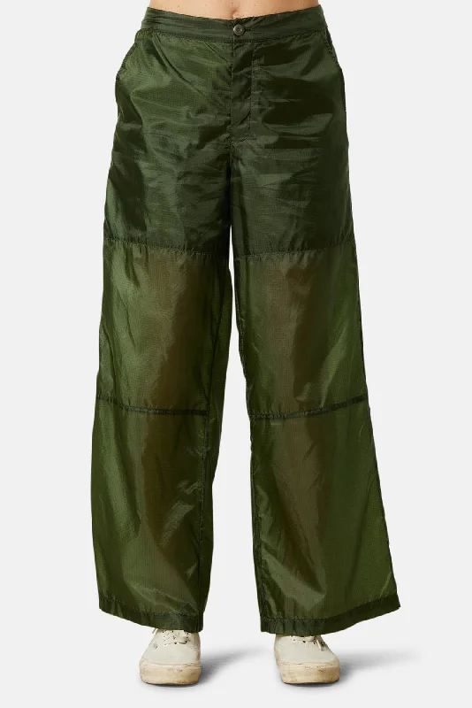 Trendy Layers Shaw Parachute Pant Army