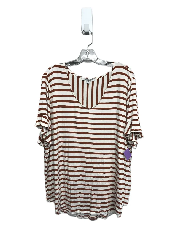 Soft Wearables Striped Pattern Top Short Sleeve By Green Envelope, Size: 2x
