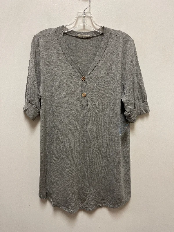 Spring Fashion Top Short Sleeve By Bombom In Grey, Size: L