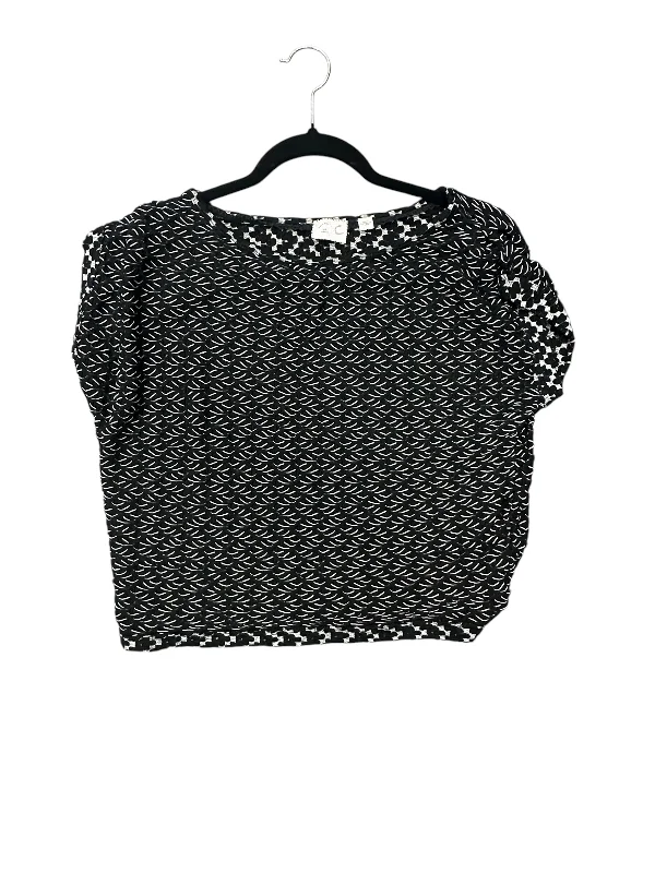 All-Day Wear Top Short Sleeve By Cmb In Black, Size: S