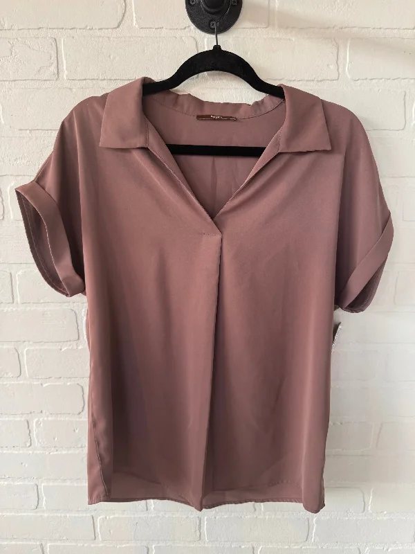 Layered Comfort Top Short Sleeve By Gaiam In Brown, Size: M