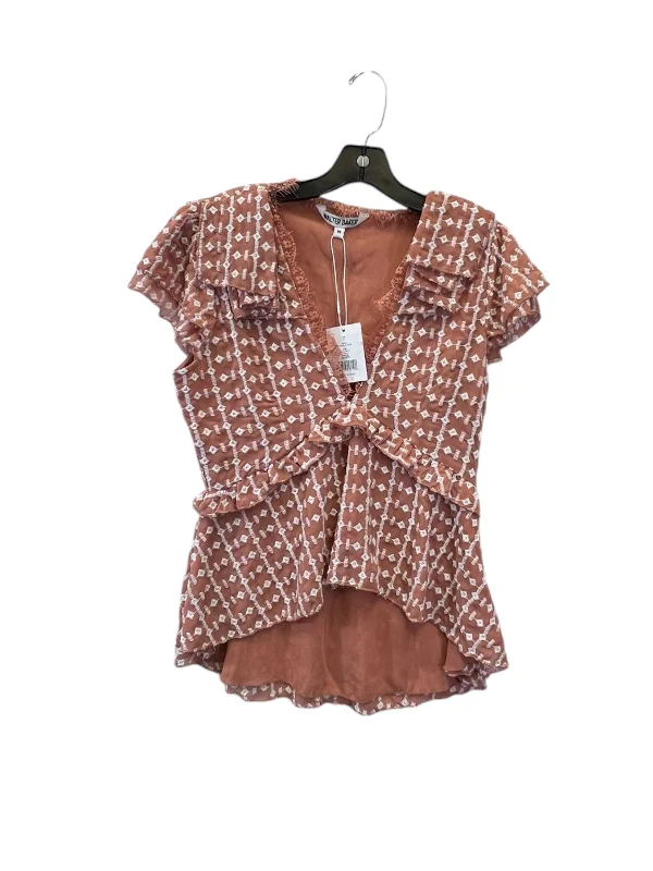Cool Summer Top Short Sleeve Designer By Walter Baker In Pink & White, Size: M